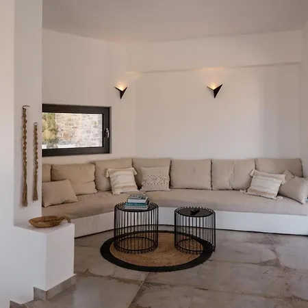 Villa Mikri Sorriso - Luxurious On The