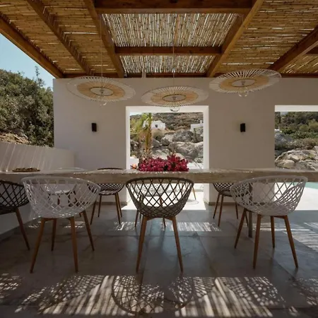 Vila Mikri Sorriso - Luxurious On The Mikri Vigla