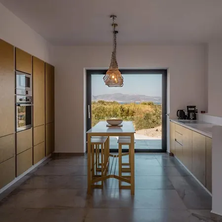 Mikri Sorriso - Beach Villa - Pool & Jacuzzi ميكري فيغلا