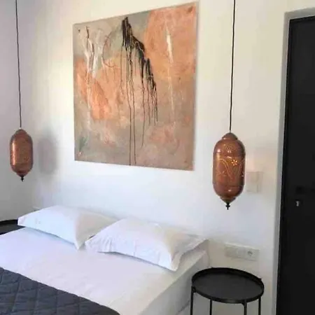 Mikri Sorriso - Beach Villa - Pool & Jacuzzi فيلة