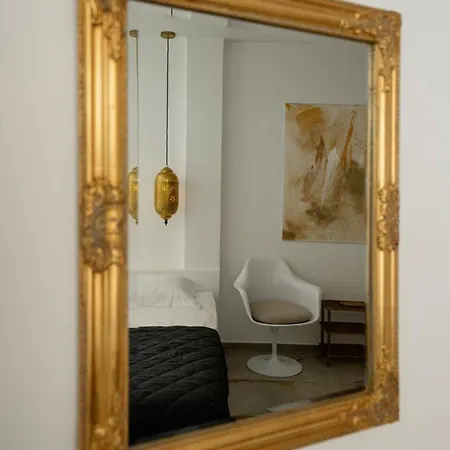 Mikri Sorriso - Luxurious On The Vila *