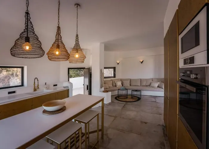 Villa Mikri Sorriso - - Pool & Jacuzzi